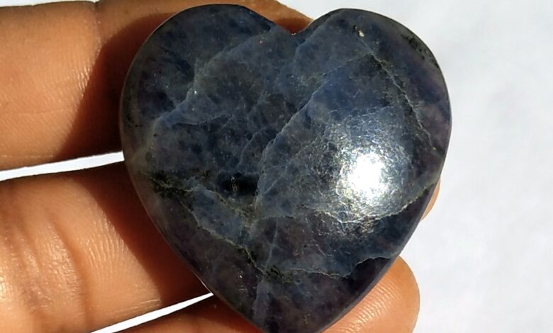 Buy Heart shape stone